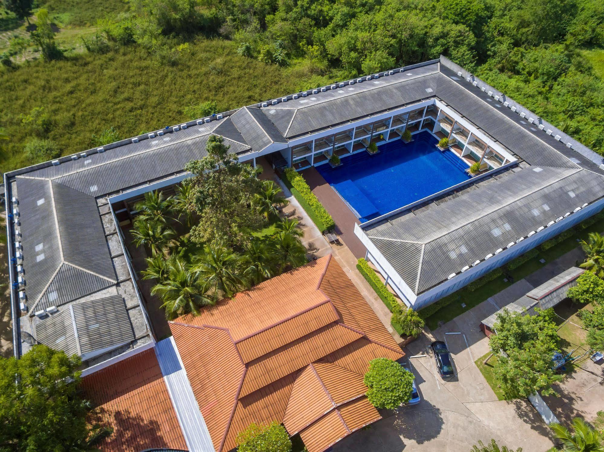 Vana Wellness Resort Nong Khai Exterior foto
